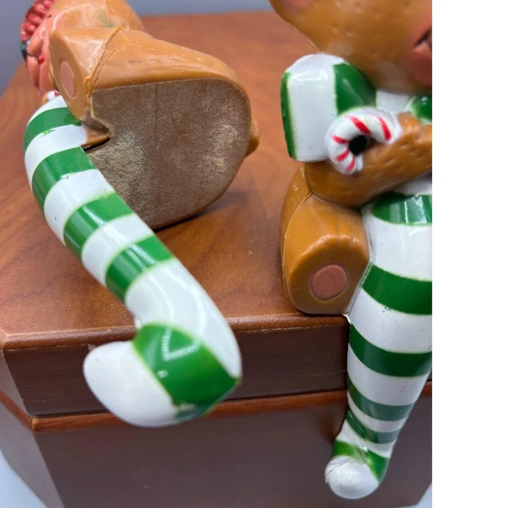 Vtg‎ Christmas Bears Stocking Hangers Holders Sitting Figurines Decor